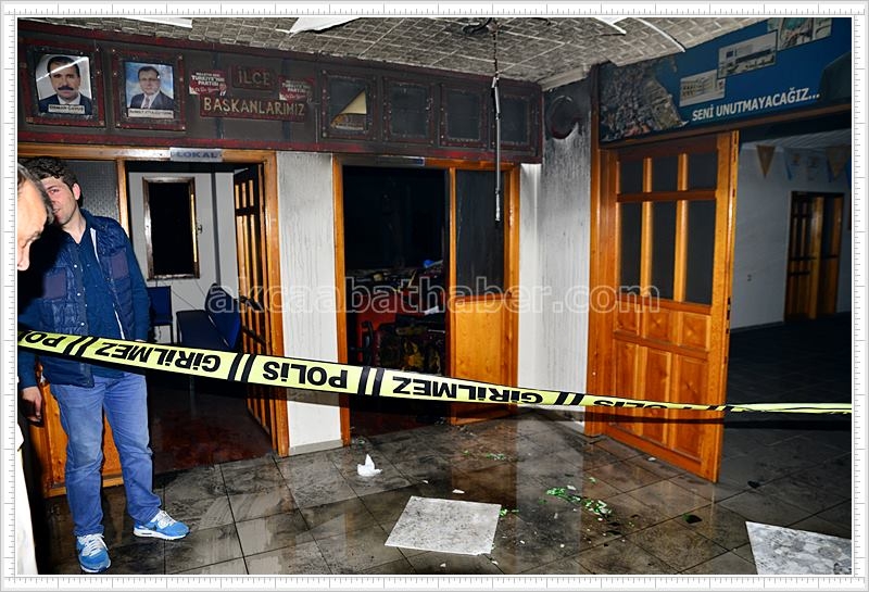 AK Parti'de Yangın 3