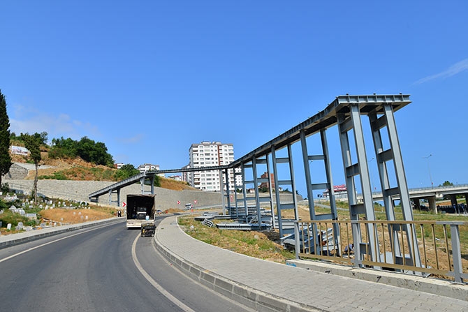 Yapılmadan Tartışılan Üst Geçit 5