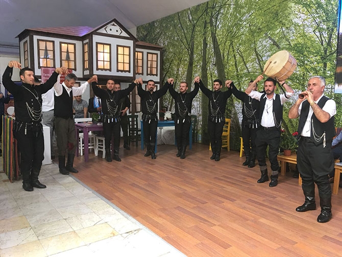 Ankara'da Akçaabat Rüzgarı Esti 18