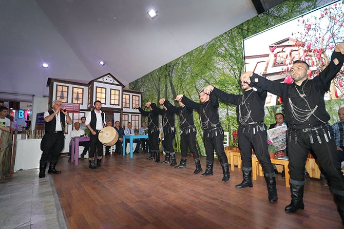 Ankara'da Akçaabat Rüzgarı Esti 4