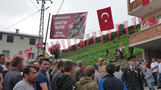 Bayraklarla Karşılandı 12