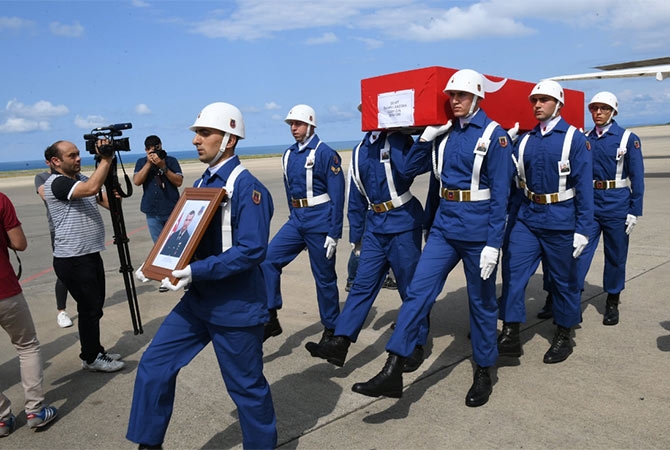 Bayraklarla Karşılandı 6