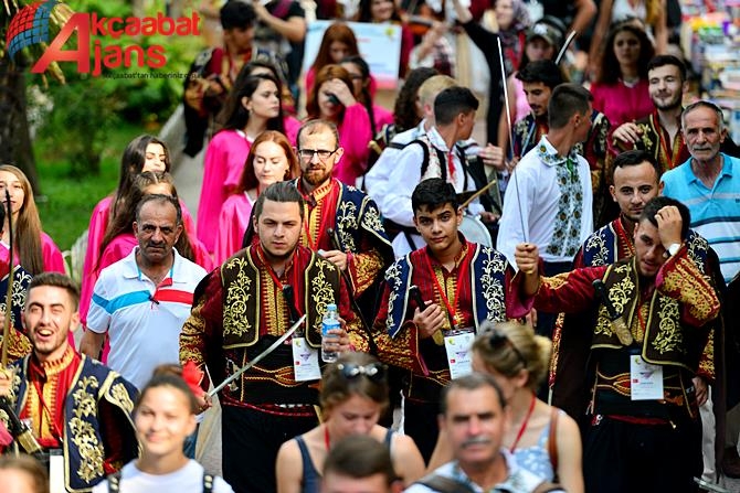 Akçaabat Renklendi 45