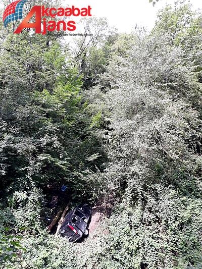 Araç Uçuruma Yuvarlandı 11