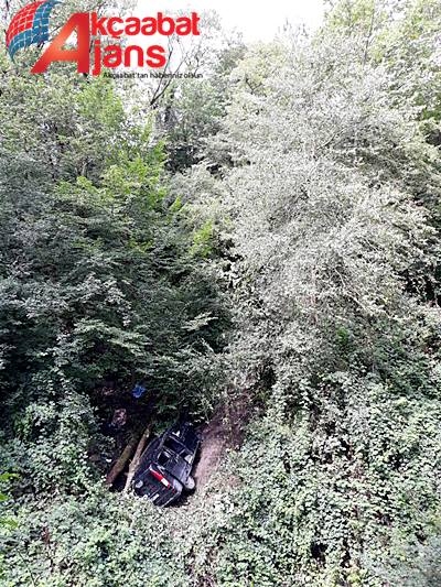 Araç Uçuruma Yuvarlandı 17