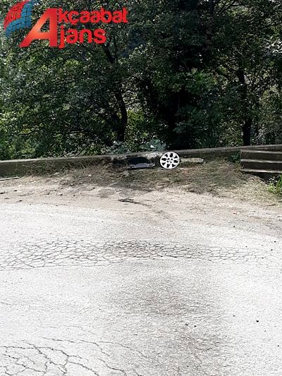 Araç Uçuruma Yuvarlandı 2