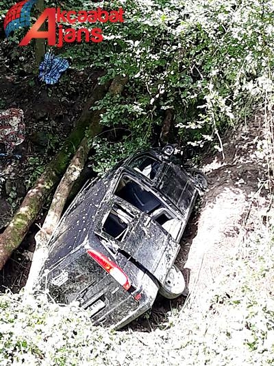 Araç Uçuruma Yuvarlandı 9