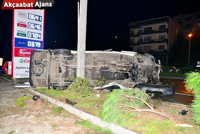 Akçaabat'ta Feci Kaza 1 Ölü 9 Yaralı 16