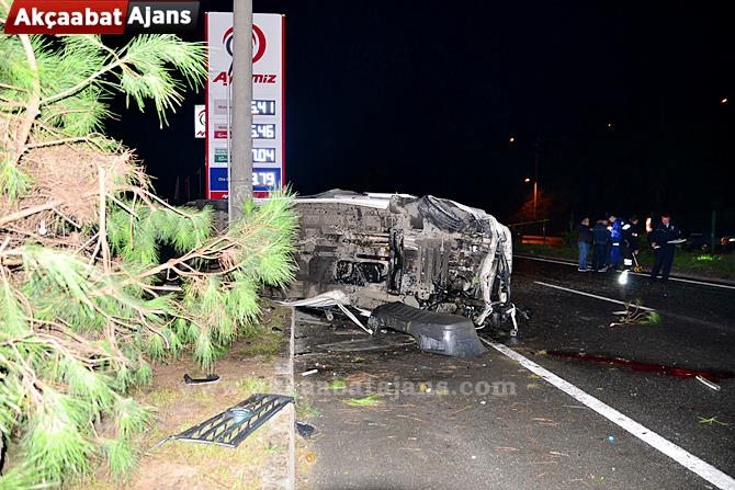 Akçaabat'ta Feci Kaza 1 Ölü 9 Yaralı 17