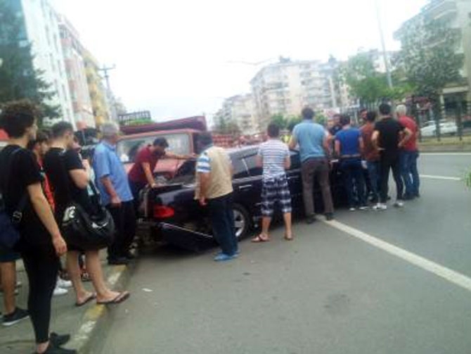 Akçaabat'ta Kaza 1 Yaralı 7