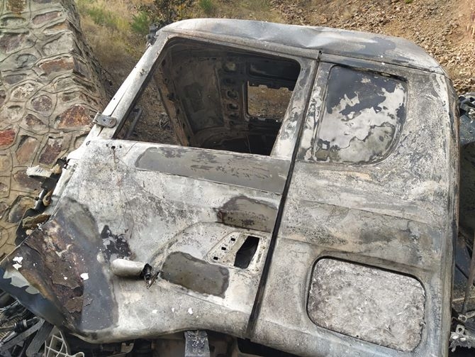 Gümüşhane'de Kamyon Yandı 15