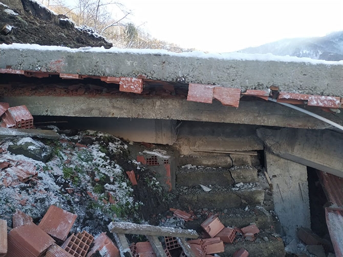 Akçaabat'ta Heyelan 6