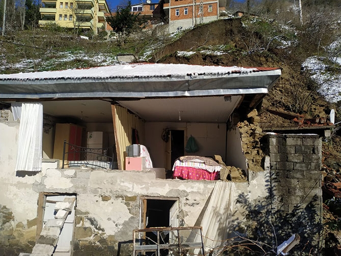 Akçaabat'ta Heyelan 8