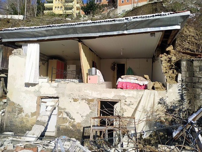 Akçaabat'ta Heyelan 9