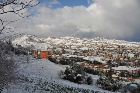 AKÇAABAT'A YILIN İLK KARI YAĞDI 3