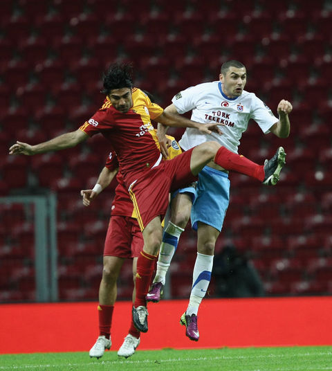 ŞAMPİYONLUĞA DOĞRU 12