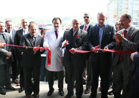 Hastane Törenle Açıldı 1