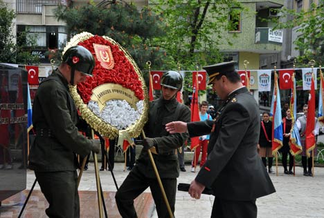 19 MAYIS'I KUTLADIK 2