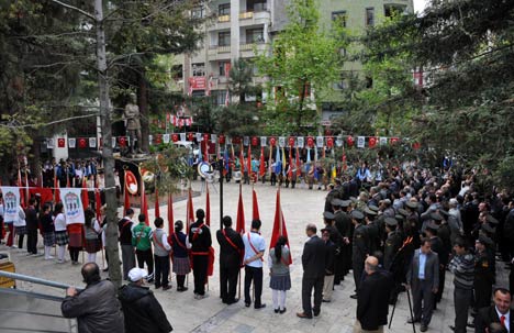 19 MAYIS'I KUTLADIK 3