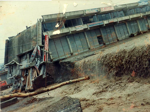 1990 SEL FELAKETİNDEN GÖRÜNTÜLER 10