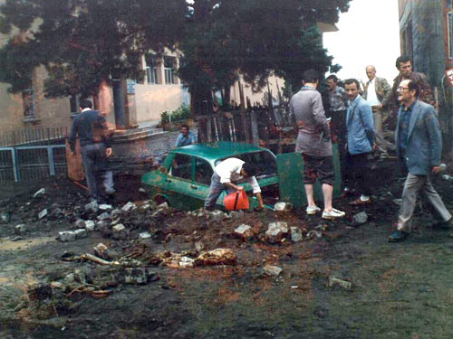 1990 SEL FELAKETİNDEN GÖRÜNTÜLER 13
