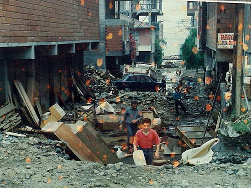 1990 SEL FELAKETİNDEN GÖRÜNTÜLER 14