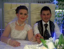 Esra İle Bahattin Evlendi