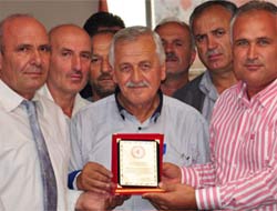 Muhtarlara Tebrik Geldi