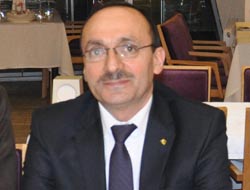 Çelenk Veda Etti