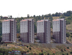 182 adet konut satışa çıkarıldı.