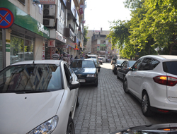 Akçaabat'ta araç keşmekeşi