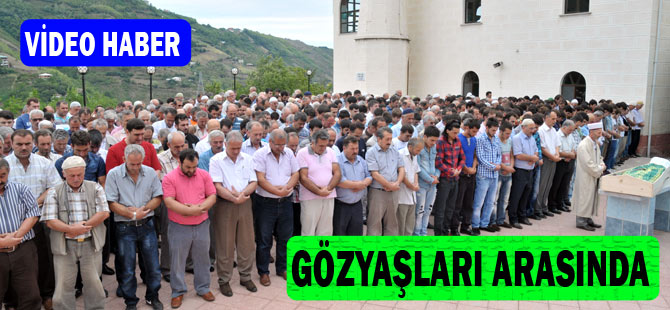 Akçaabat'ta 3. Kattan Düşen Genç Toprağa Verildi.