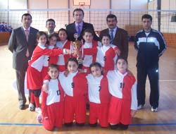 Darıca Voleybolda Birinci