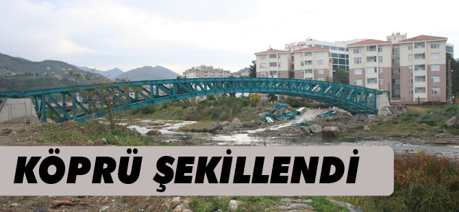 Dere Üzerüne İnşa Edilen Köprü Bitmek Üzere
