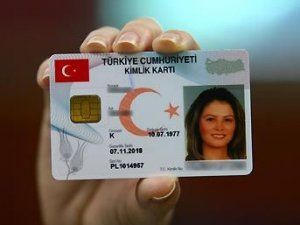 Çipli nüfus cüzdanının kullanıma başlanacağı tarihi açıkladı.