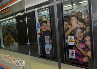 Marmaray'da Yolcu Sayısı 1 Milyonu Aştı