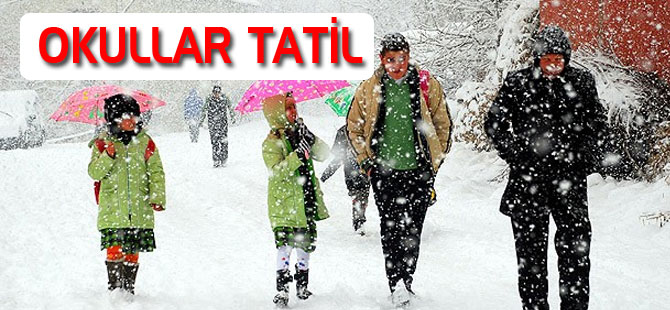 Akçaabat'ta okullar tatil edildi.