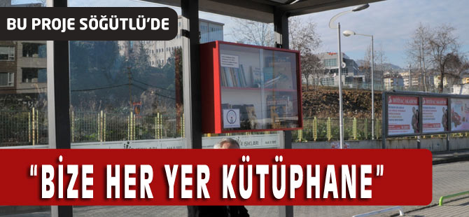 Söğütlü'de otobüs Durağına