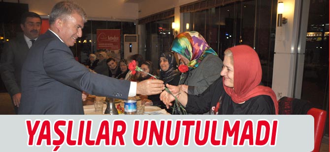 Yaşlılar Sevindirildi