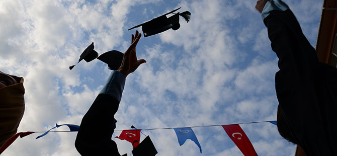 Akçaabat'ta Mezuniyet Coşkusu