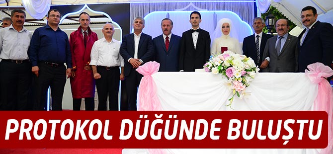 Cevat Birinci kızı Esra’yı evlendirdi.