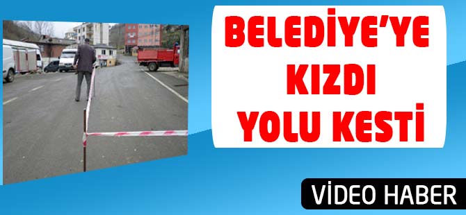 Yolu Demir Çubuklarla Kapattı