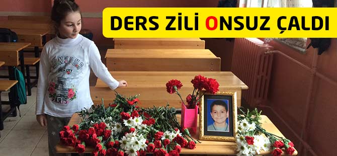 Mert Ali Kalyoncu’nun sırasına çiçek bıraktılar.