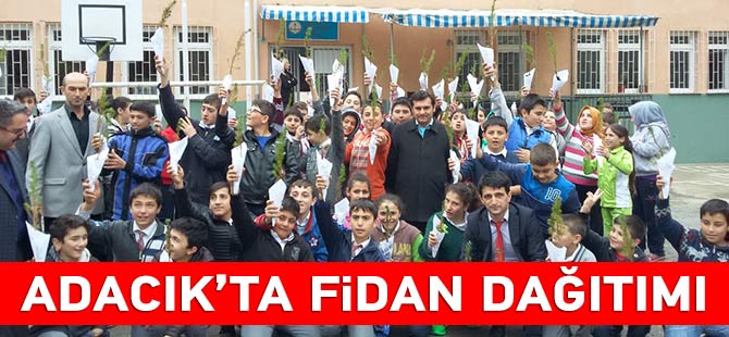 Adacık'ta Fidan Dağıtımı