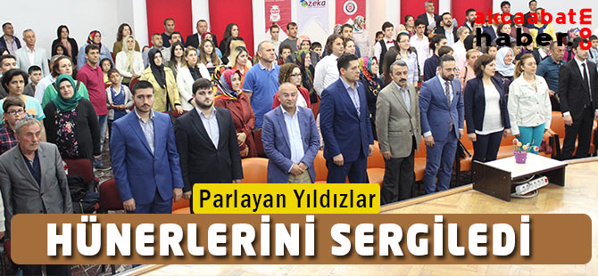 Parlayan Zekâ Öğrenci yılsonu gecesi düzenlendi.