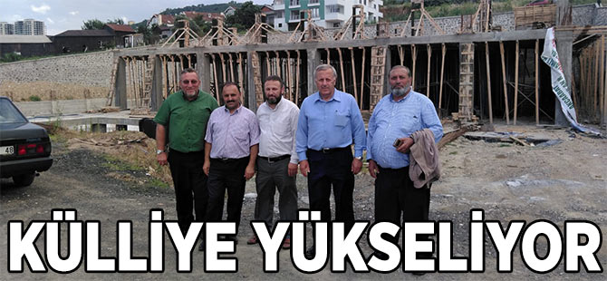 Külliye Yükseliyor