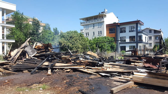 YANGINDAKİ SIR PERDESİ 1,5 YILDIR ARALANAMADI