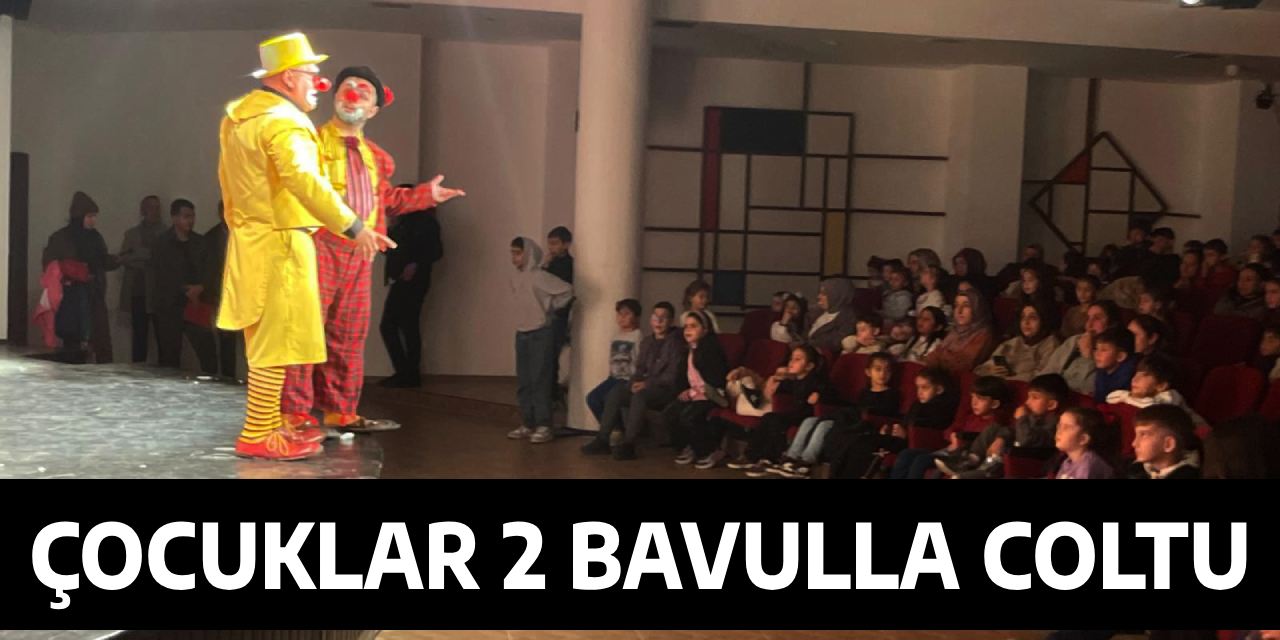 Çocuklar 2 Davulla Coştu