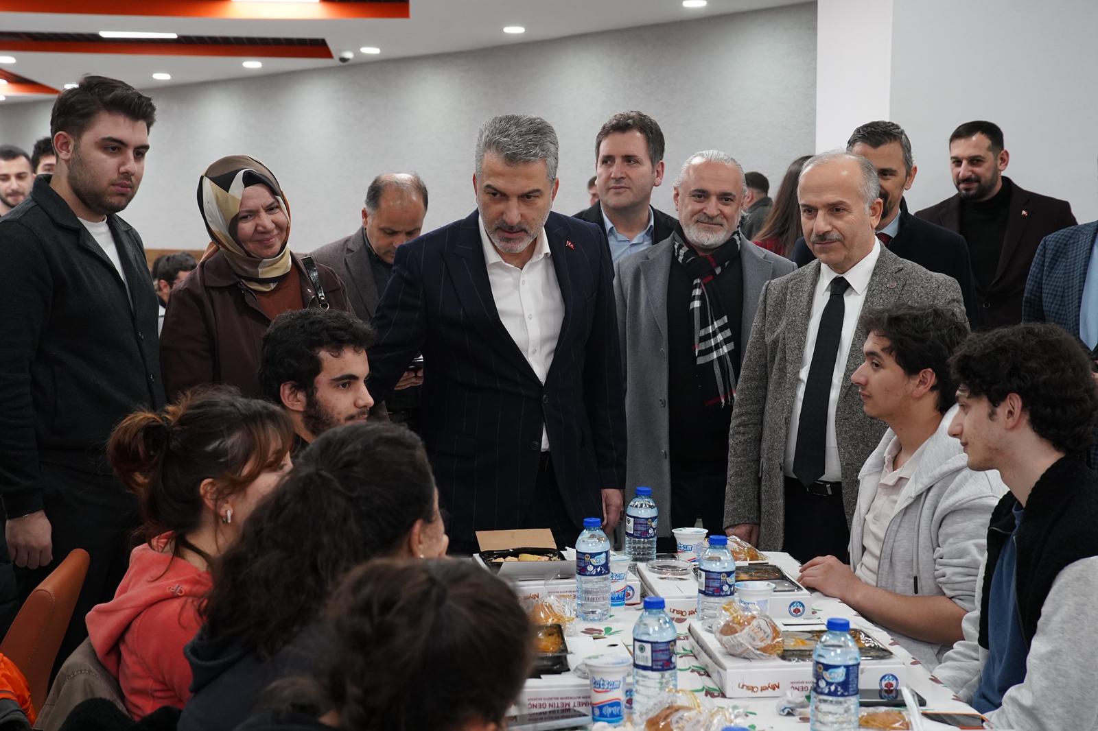 Sezgin Mumcu Öğrencilerle Buluştu