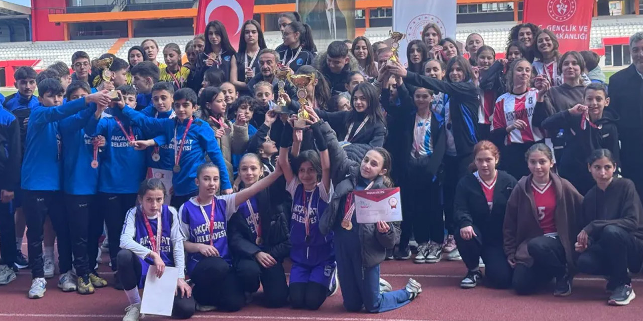 Yaylacık Ortaokulu'ndan Atletizmde Büyük Başarı